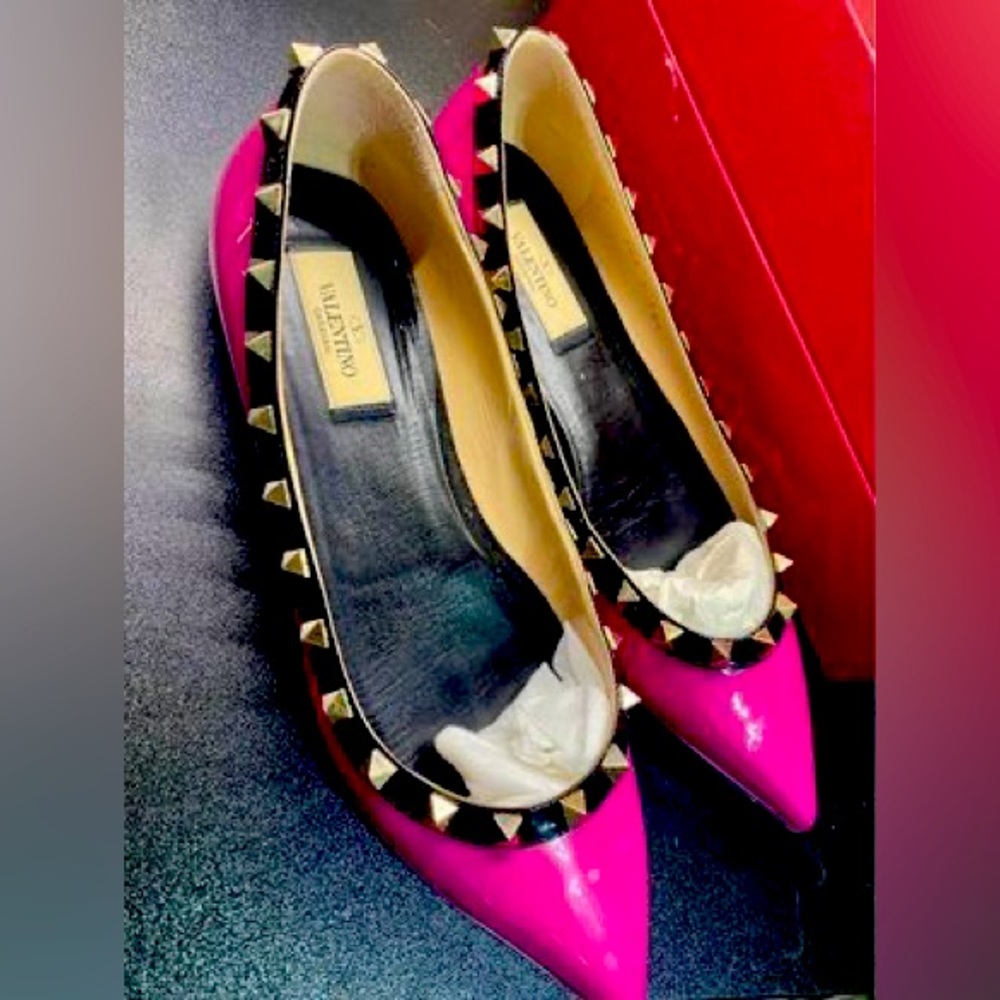 Valentino Garavani size 8.5